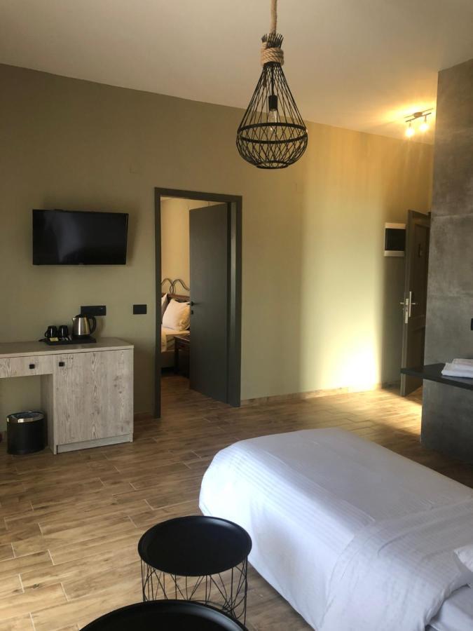 Petousis Hotel & Suites Αμουδάρα Εξωτερικό φωτογραφία